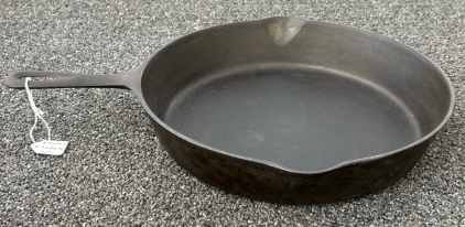 3 Notch Lodge Cast Iron Skillet