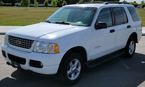 2004 Ford Explorer - 4x4!