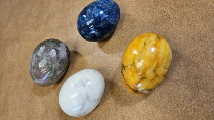2.5" & 3" Stone Eggs
