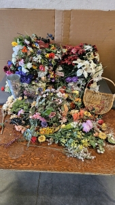 Artificial Flowers & Accessories
