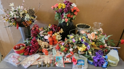 Artificial Flowers & Accessories