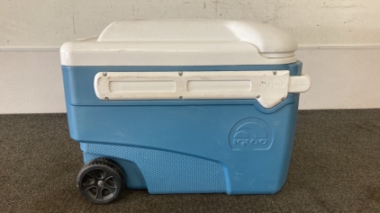 Igloo Wheeled Cooler