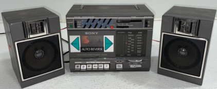 Vintage Sony* TranSound Auto Reverse FM/AM Stereo Cassette-Corder CFS-5000