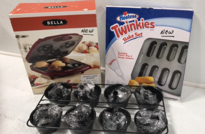 (1) Spiral Cake Maker (1) Hostess Twinkies Bake Set (1) Easy Out Mini Cake Pans