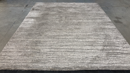 7&rsquo;10&rdquo; x 10&rsquo; Gray Plush Area Rug