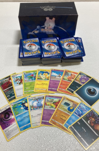 200+ Pok&eacute;mon Cards