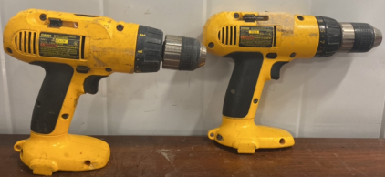(1) Dewalt DW991 Adjustable Clutch Cordless 3/8&rdquo; Drill (1) DW990 1/2&rdquo; VSR Cordless Drill