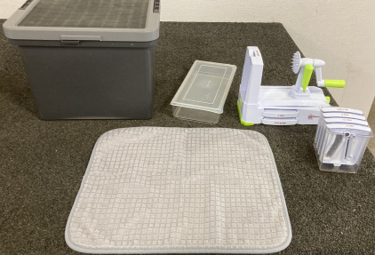 Hot Pads And Slicer