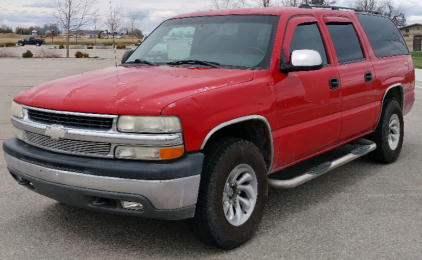 2002 Chevrolet Suburban - 4x4!