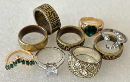Costume Jewelry: Rings