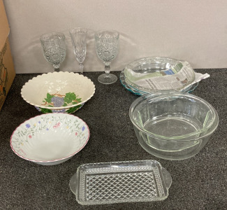 Assorted Kitchenware