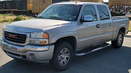 2006 GMC Sierra - 4x4!