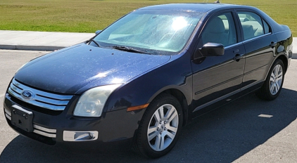 2009 Ford Fusion - Power Seats!