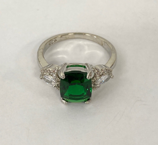 Size 8 Emerald Ring