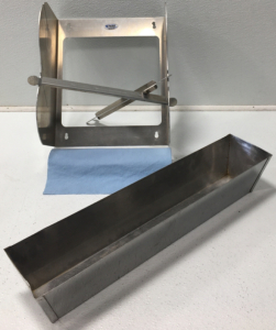 Metal Paper Towel Dispenser, Saw Pan