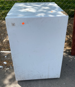 21&rdquo;x32&rdquo; Kenmore 5 Fridge
