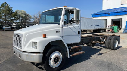 2003 Freightliner FL70