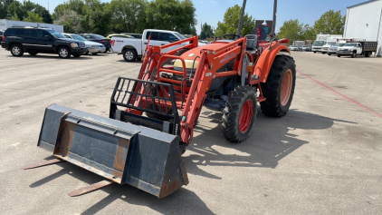 KIOTI KL 551 Loader Tractor