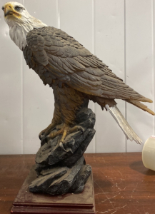 (1) 20&rdquo;x16&rdquo; Cermaic Bald Eagle Statue