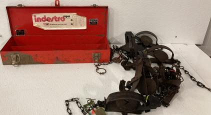 Indestro Socket Case/(7) Old Traps