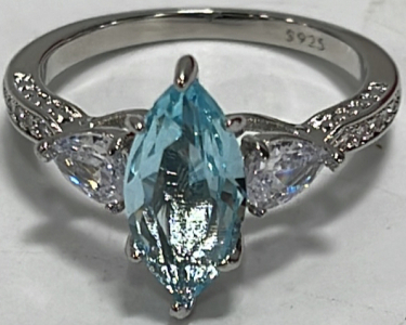 (1) Beautiful Aquamarine Silver .925 Ladies Ring Size 10