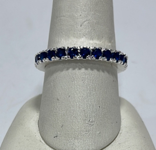 (1) Blue Sapphire Ladies Ring Size 10