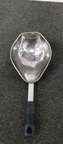 Scoop Colander