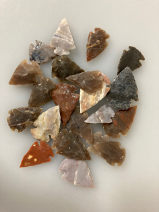 (20) Arrowheads