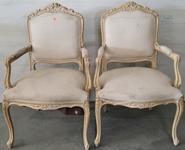 (2) Dining Room Chairs with Arms