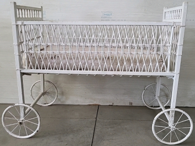 Vintage Wood Crib with Mattress and Mattress Cover