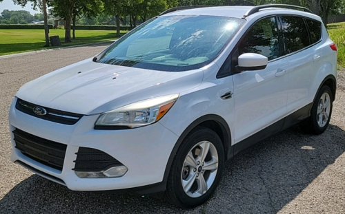 2014 Ford Escape SE- 4x4!