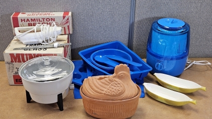 Silicone Bakeware Set, Ice Cream Maker, Popcorn Popper, Electric Knife, Clay Cooker