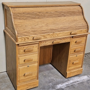 Wheeled Oak Rolltop Desk 48x24x47