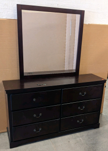 58" Dresser w/Mirror