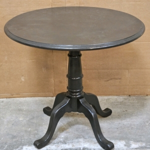 Accent Table 32x29