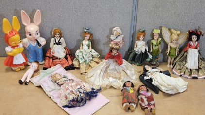 Vintage Dolls & Toys