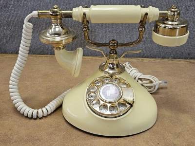 Vintage Style Rotary Telephone