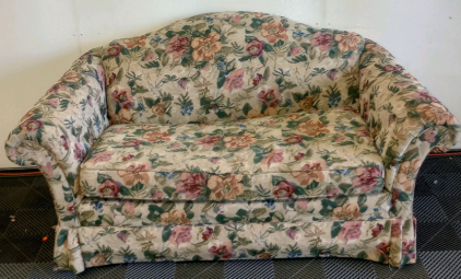 La-z-Boy Brand Floral Pattern Loveseat