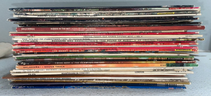 (40+) Vintage Vinyl Records, Mostly Christmas