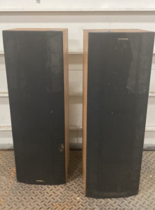 (2) Fisher 3 Way Speaker Systems