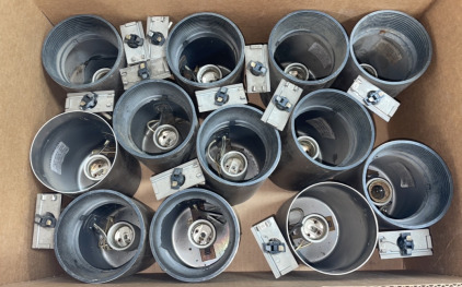 (16) Mountable Can Lights
