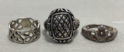 (1) Sterling Silver .925 Coach Ring Size 5, (1) Vintage 3 Heart Sterling Silver .925 Ring Size 5.5, (1) Cellini Sterling Silver .925 Slip Knot Designed Band Ring Size 5.25
