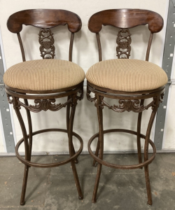 (2) Swivel Bar Stools