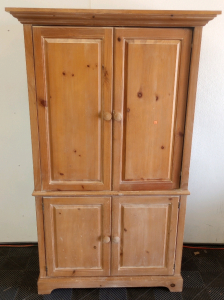 74" x 46" x 20 Wood Tv Stand/Armoire