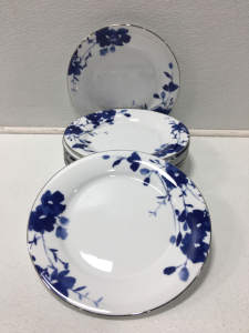 (8) Bouquet Blue And White Floral Plates