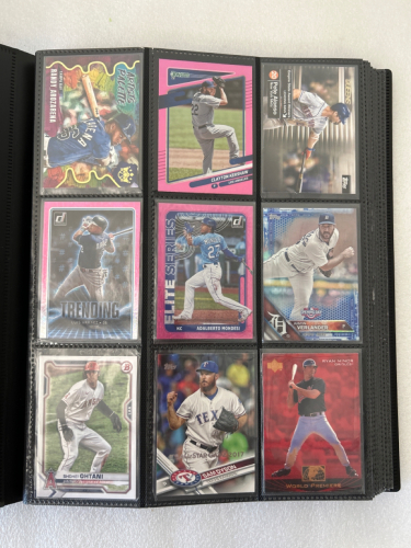 Binder with Baseball Cards (147 Total)