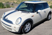 2006 Mini Cooper - Dual Sunroof!