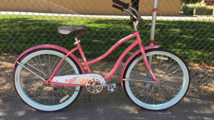 26&rdquo; Huffy Cranbrook Cruiser (Pink)