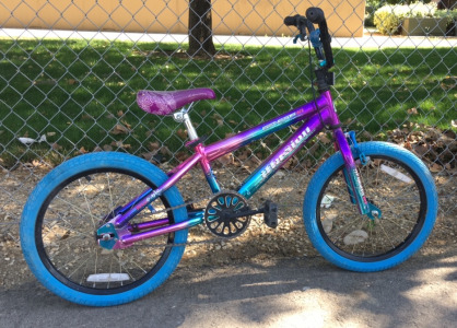 18&rdquo; Genesis Illusion Youth BMX (Pink Blue)