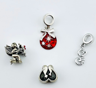 (4) Pandora-Style Beads